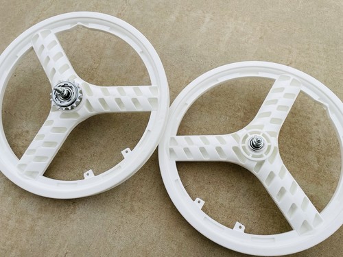 Pair bicycle mag wheels - of,